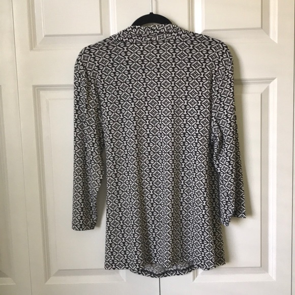 CHICO’S BLACK AND WHITE WRAP TOP - Picture 3 of 3